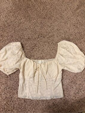 Women's Cream Eyelet Puff-Sleeve Top